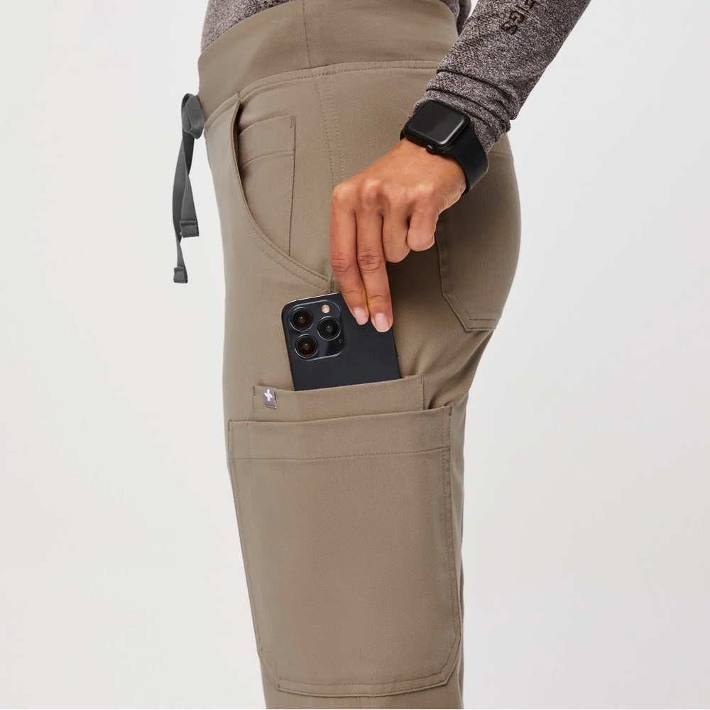 women's Latte Yola™ High Waisted - Petite Skinny Scrub Pants - XXS